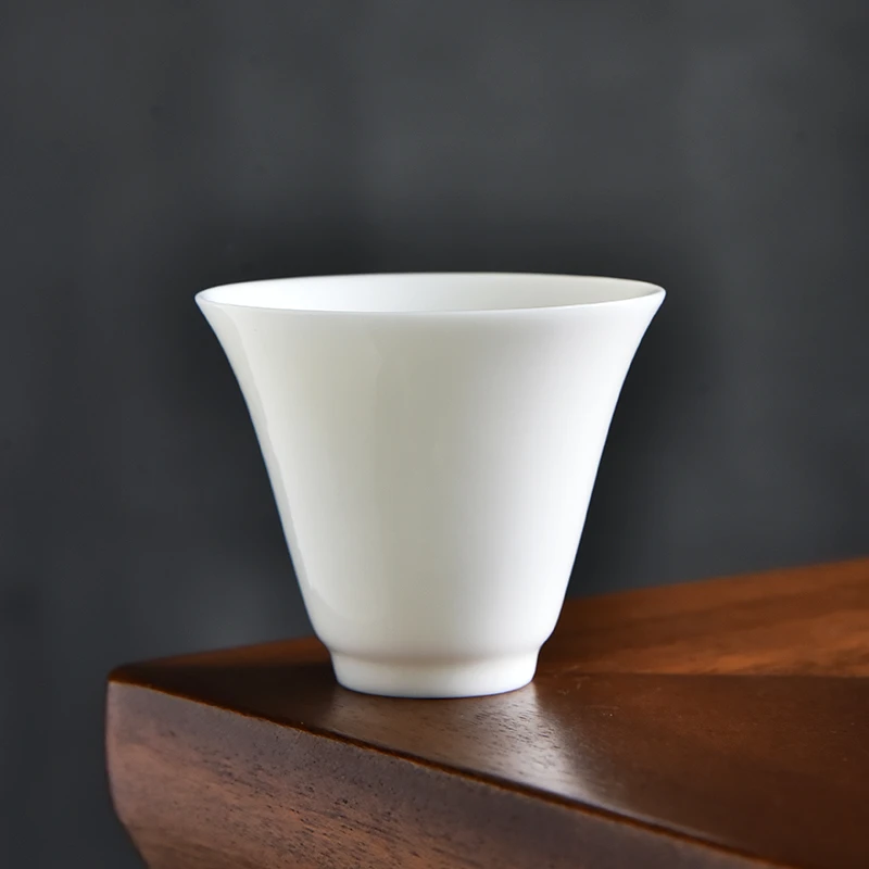 德化白瓷待客专用品茗杯功夫茶具简约风小撇口不烫手小容量小茶杯