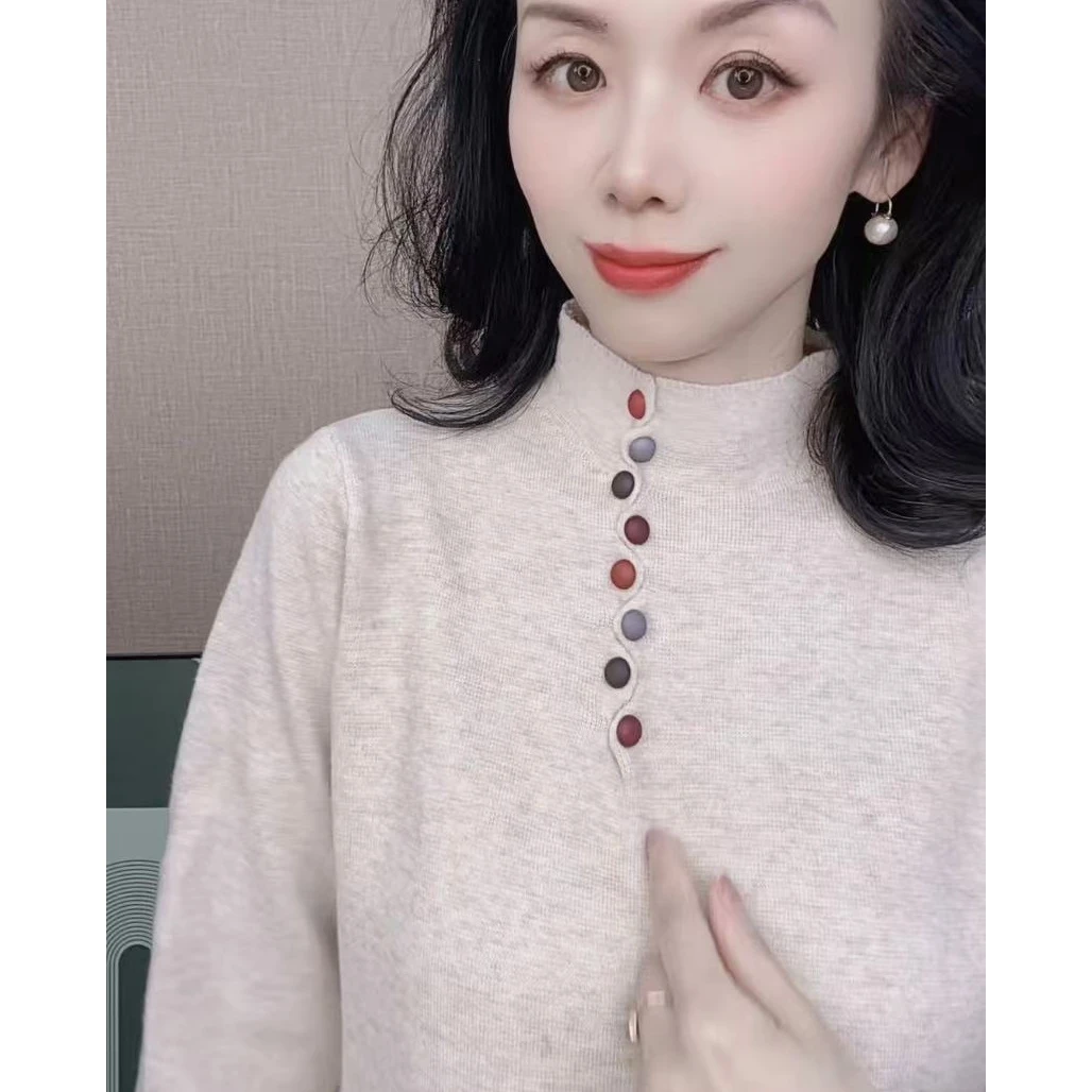 毛针织衫时尚套头圆领纯色百搭秋冬保暖纽扣装饰长袖打底衫女