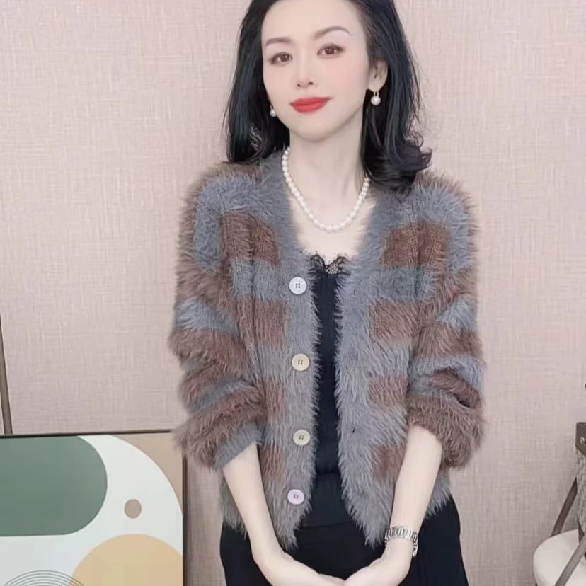 秋冬女士新款毛衣开衫小外套 撞色条纹毛茸茸短款长袖V领针织开衫