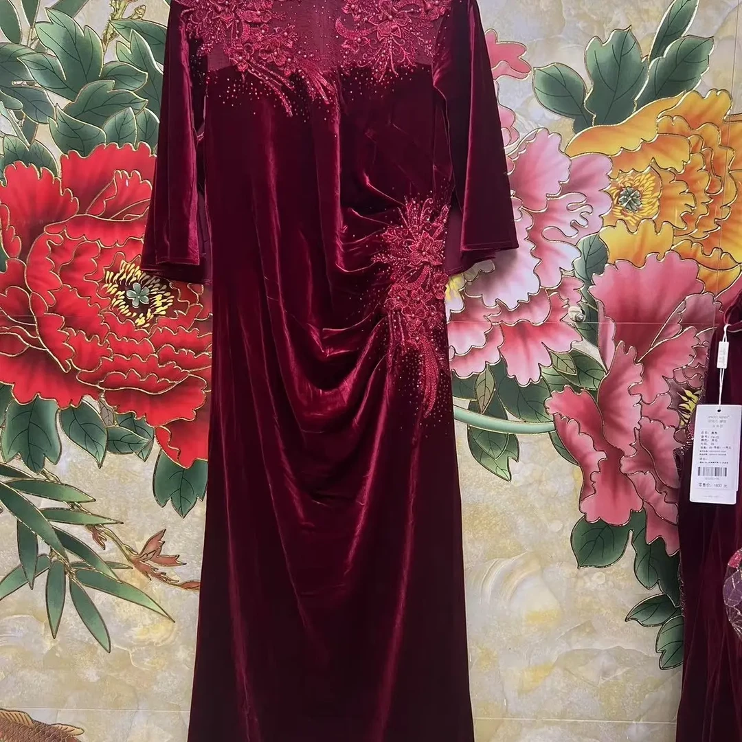 优雅深红丝绒刺绣旗袍蕾丝旗袍气质金丝酒红色高贵时尚重磅中式