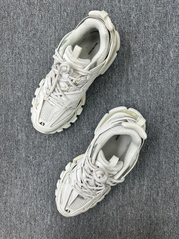 43 巴黎世家 track 白色 老爹鞋 95新