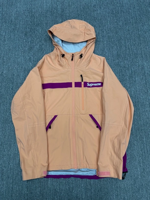 全新未使用 Supreme s码 supreme 拼接字母冲锋衣 全新