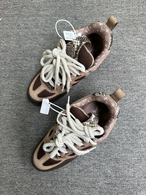 40 lv skate 蛇纹 板鞋