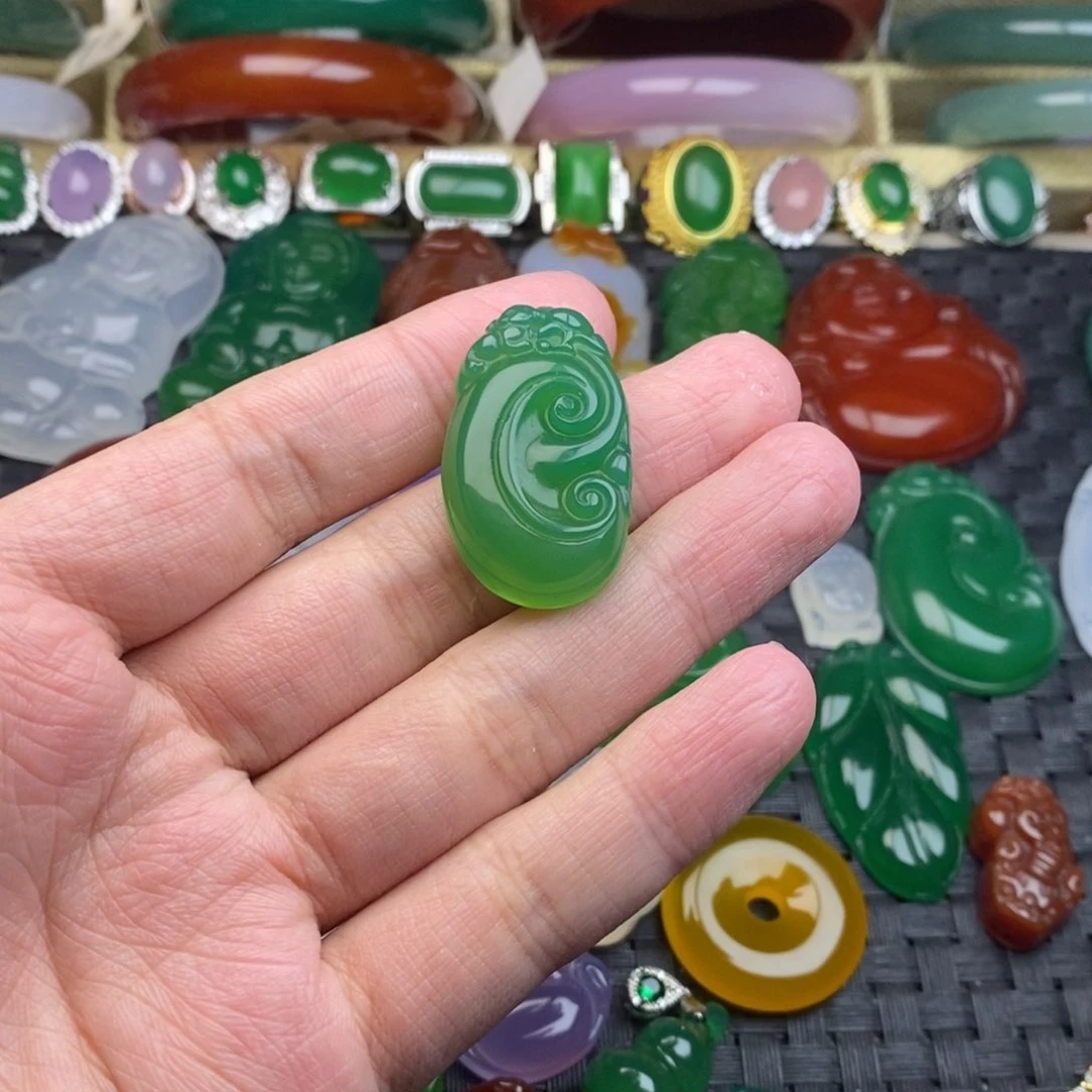 玛瑙/玉髓颈饰未镶嵌