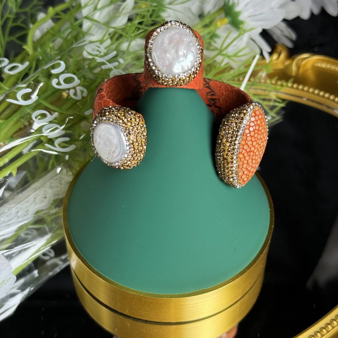 铜合金合成锆石手镯 MM 欧美饰品鱼皮巴洛克气质轻奢法式手镯戒指