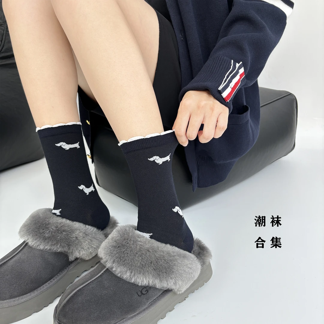 不凡造四季女棉袜中筒袜欧版可爱潮流刺绣纯色植绒装饰搭配雪地靴