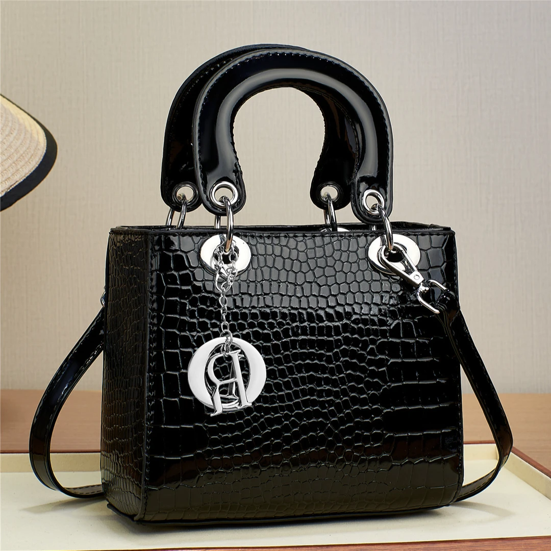 （长20cm宽10cm高17cm）新款手提包时尚百搭气质休闲韩版质感手提包