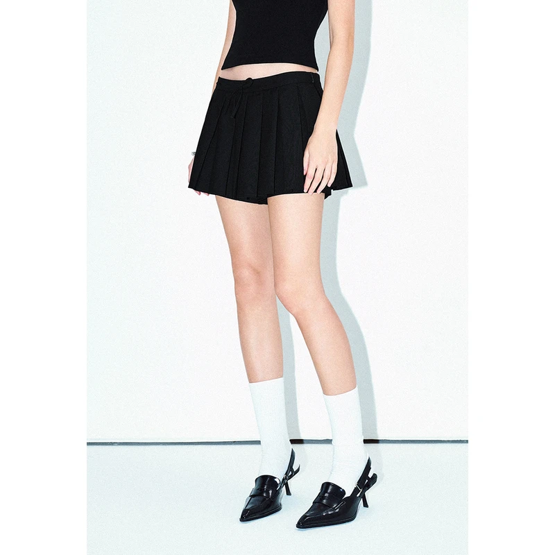 UR秋季新款女装甜辣百褶蝴蝶结裙裤廓形短裤UWV640070