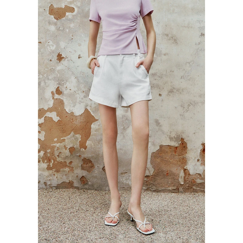 UR秋季新款女装时尚休闲气质纯色百搭牛仔短裤UWM840009