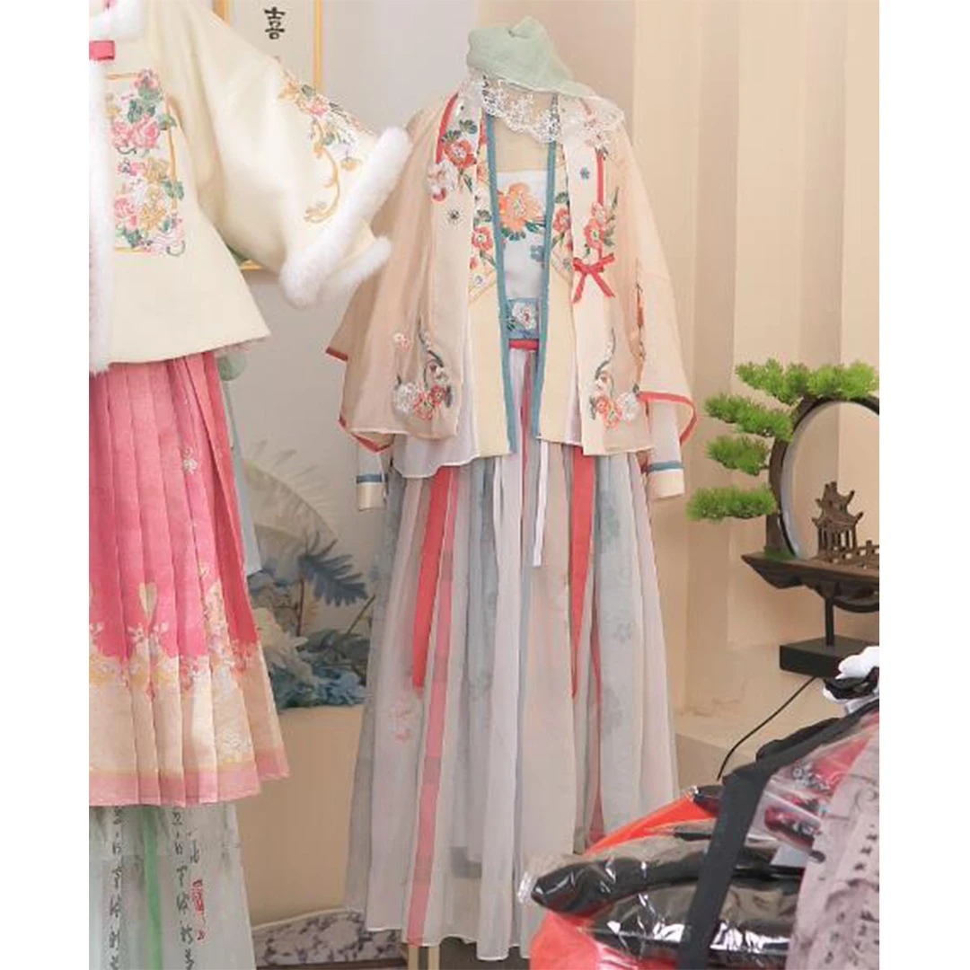 【秋上新】中国风儿童汉服宋制重工刺绣五件套