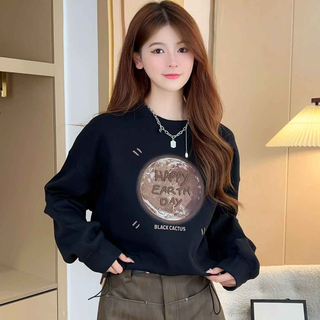 艾格【Happy少女】春季设计感潮流休闲刺绣印花抽绳圆领套头ins卫衣