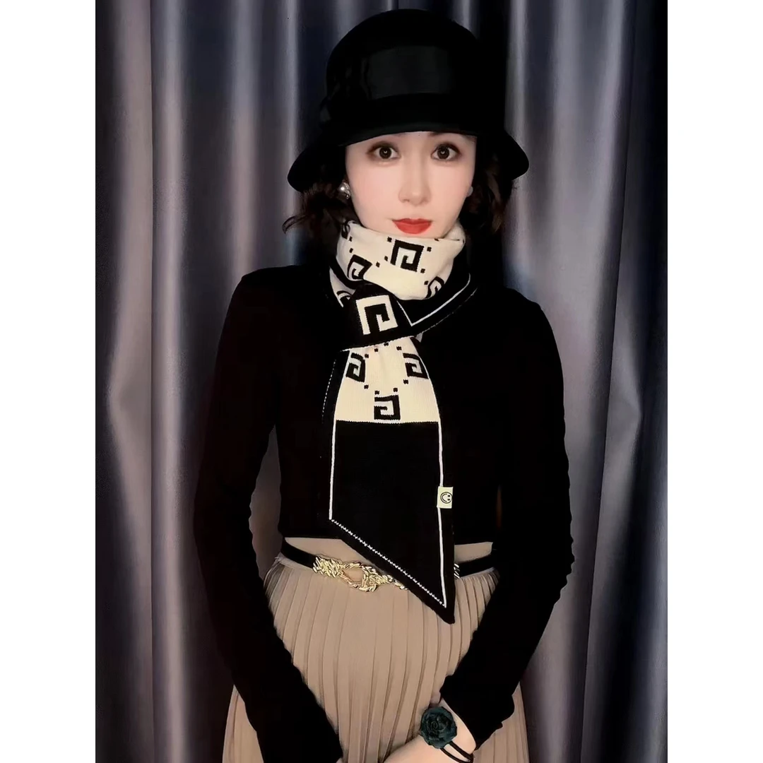 【方格G】 秋冬保暖小围脖护颈百搭围巾