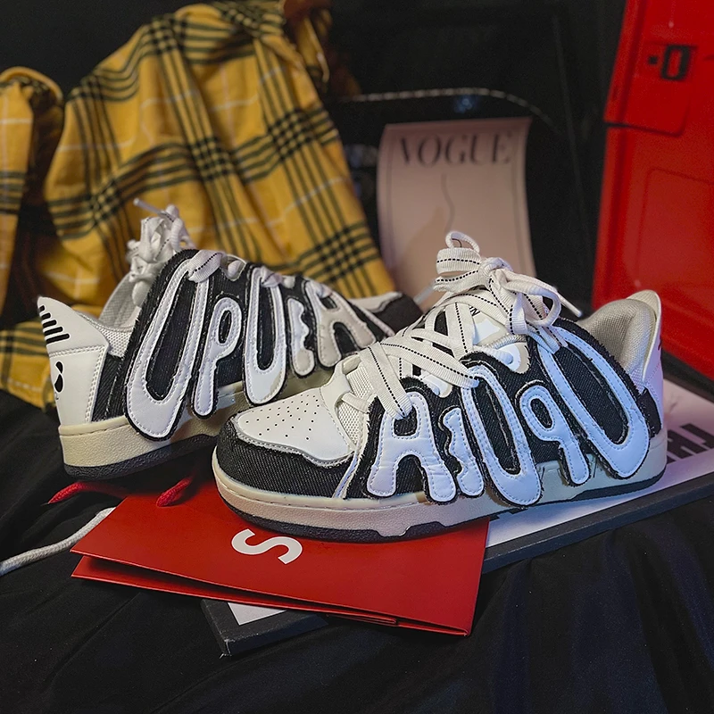 2023秋冬新款高颜值男鞋子潮款软底增高运动鞋潮流百搭个性面包鞋