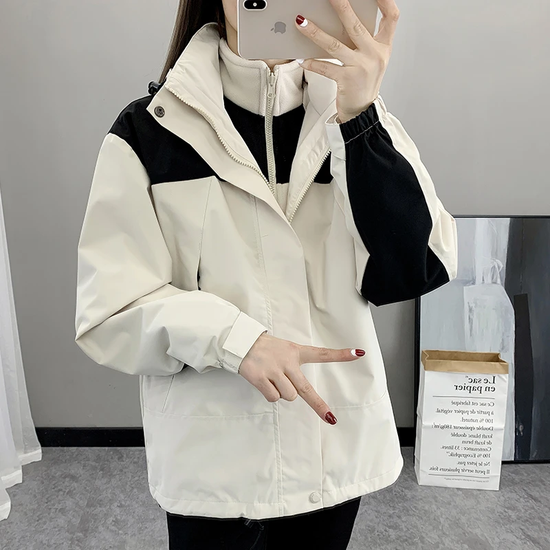 冲锋衣2025新款女外套防风防水户外登山服加绒三合一可拆卸情侣款