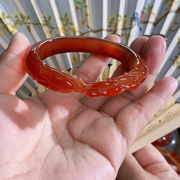 玛瑙/玉髓手镯未镶嵌方