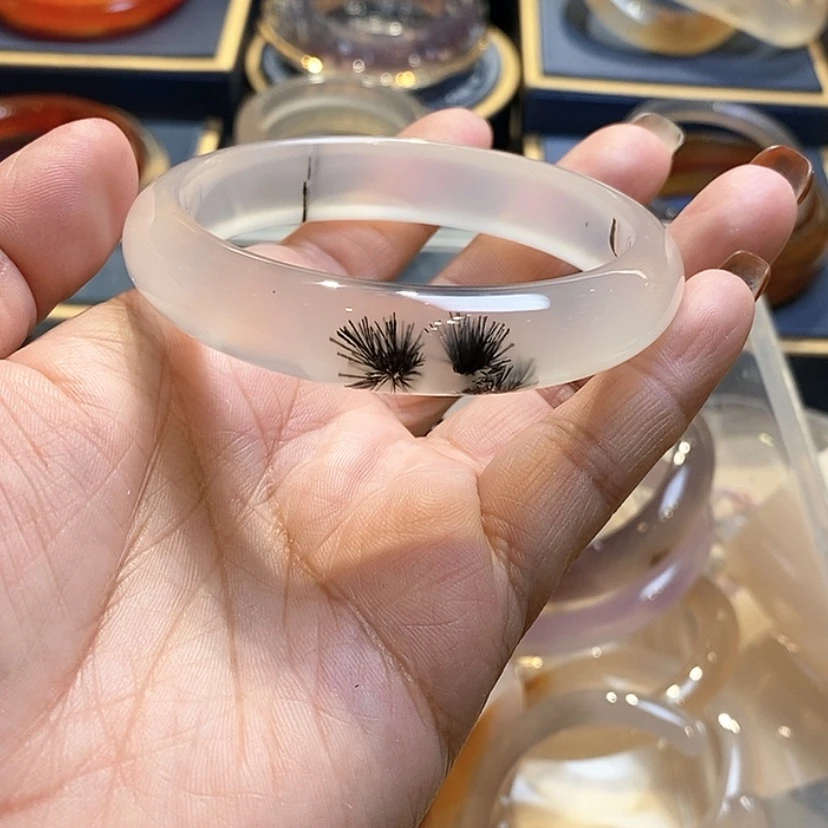 【闪购商品】玛瑙/玉髓手镯未镶嵌薇****y