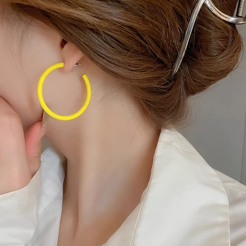 耳朵故事 合金树脂耳饰 气质黄色大耳圈耳环女高级感小众夸张耳饰