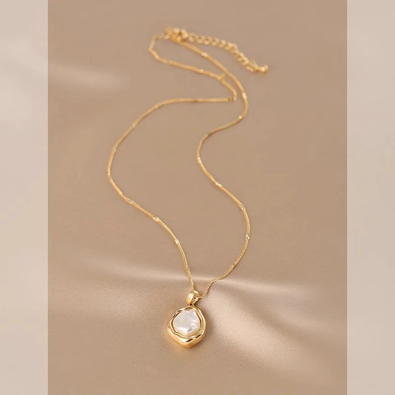 铜合金项链 仿珍珠项链女轻奢高级感复古锁骨链2024新款爆款颈链