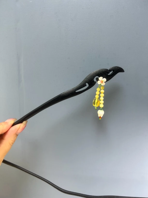 天然蜜蜡白贝木质发簪多样性发货  发一个