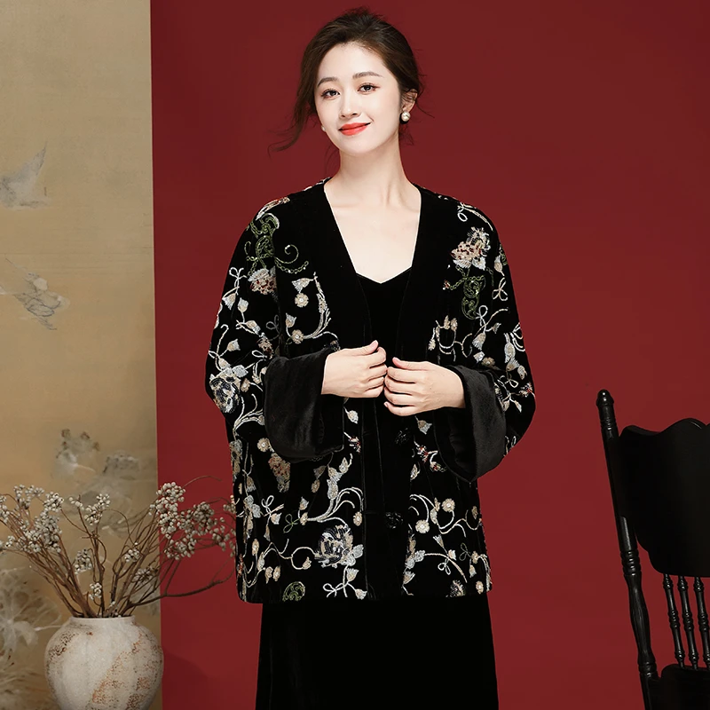 【思琪精选】丝绒外套秋季新款复古中国风亮片丝绒刺绣重工黑色百搭