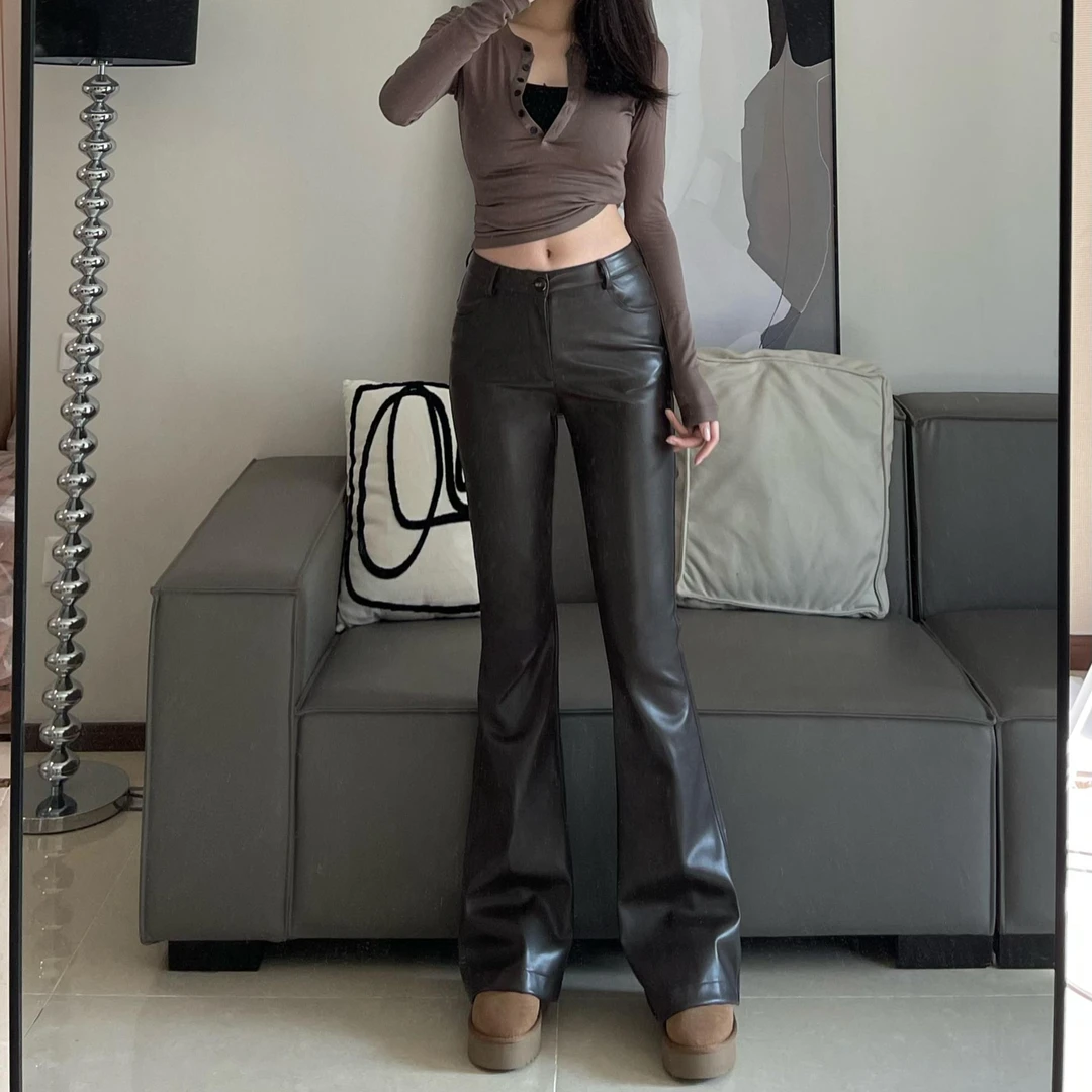 夏夏的复古无敌显瘦小细腿喇叭辣妹小高腰皮裤