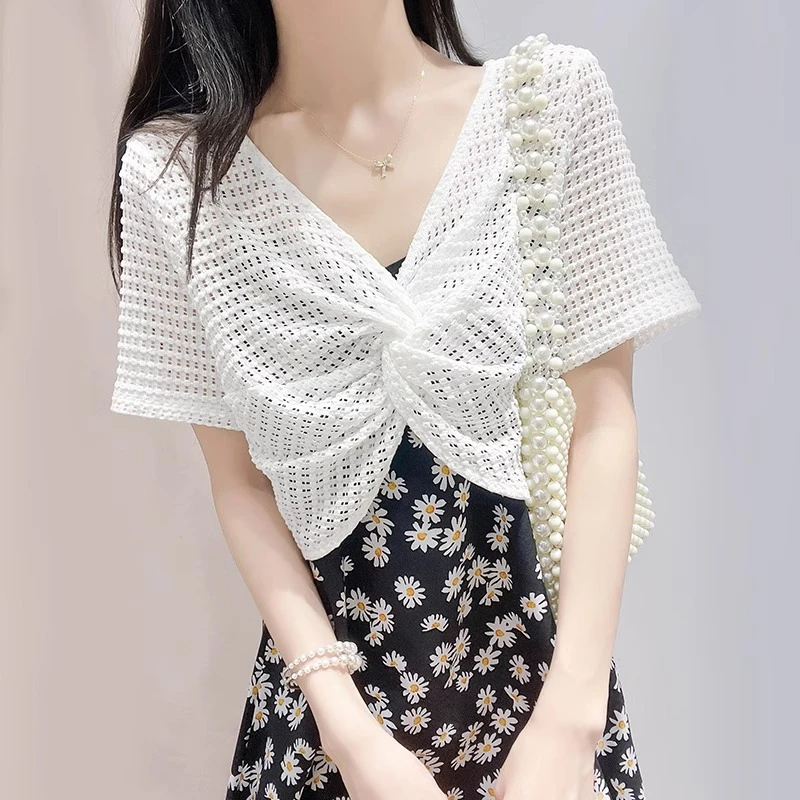 白色镂空蕾丝罩衫女薄款夏季吊带裙外搭短款防晒扭结V领短袖上衣