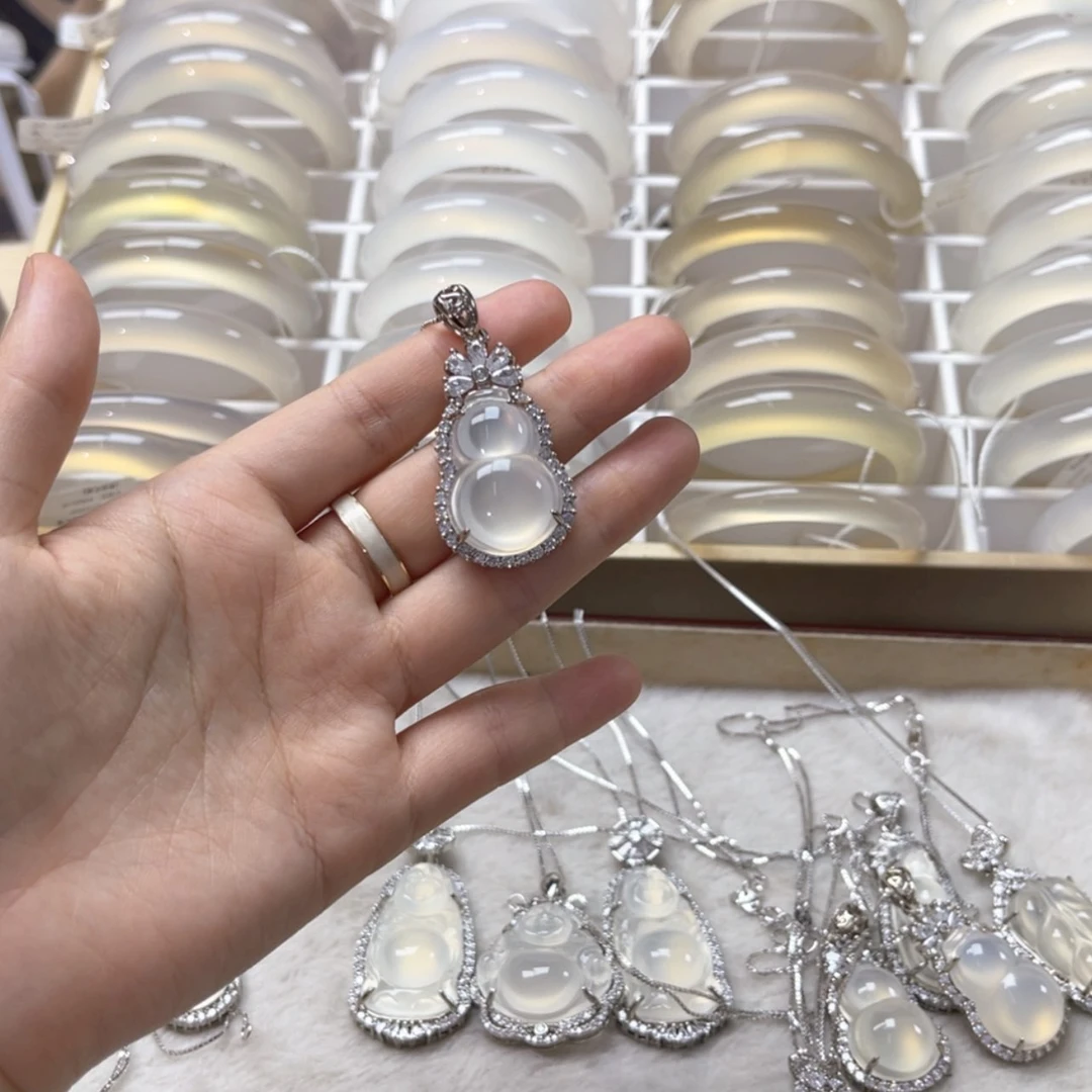 【闪购商品】玛瑙/玉髓手镯合金