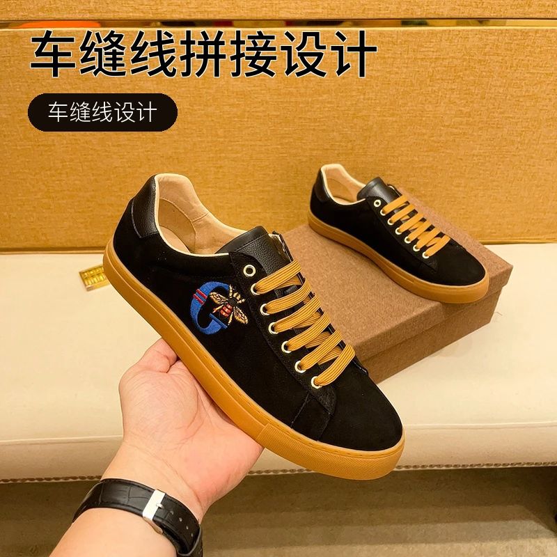 男士秋季小蜜蜂板鞋2023年轻奢时尚透气男鞋潮流百搭低帮休闲潮鞋