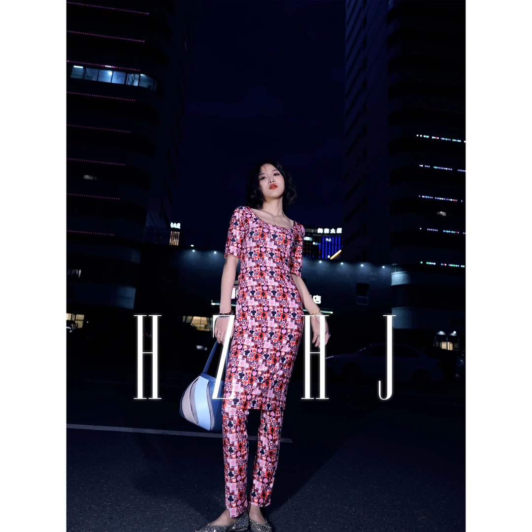 HZHJ原创设计师款  扑克 套装  短袖显瘦女装高级洋气轻奢253