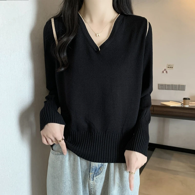 大码正肩V领别致长袖针织t恤打底衫女秋季微胖妹妹宽松遮肚子上衣