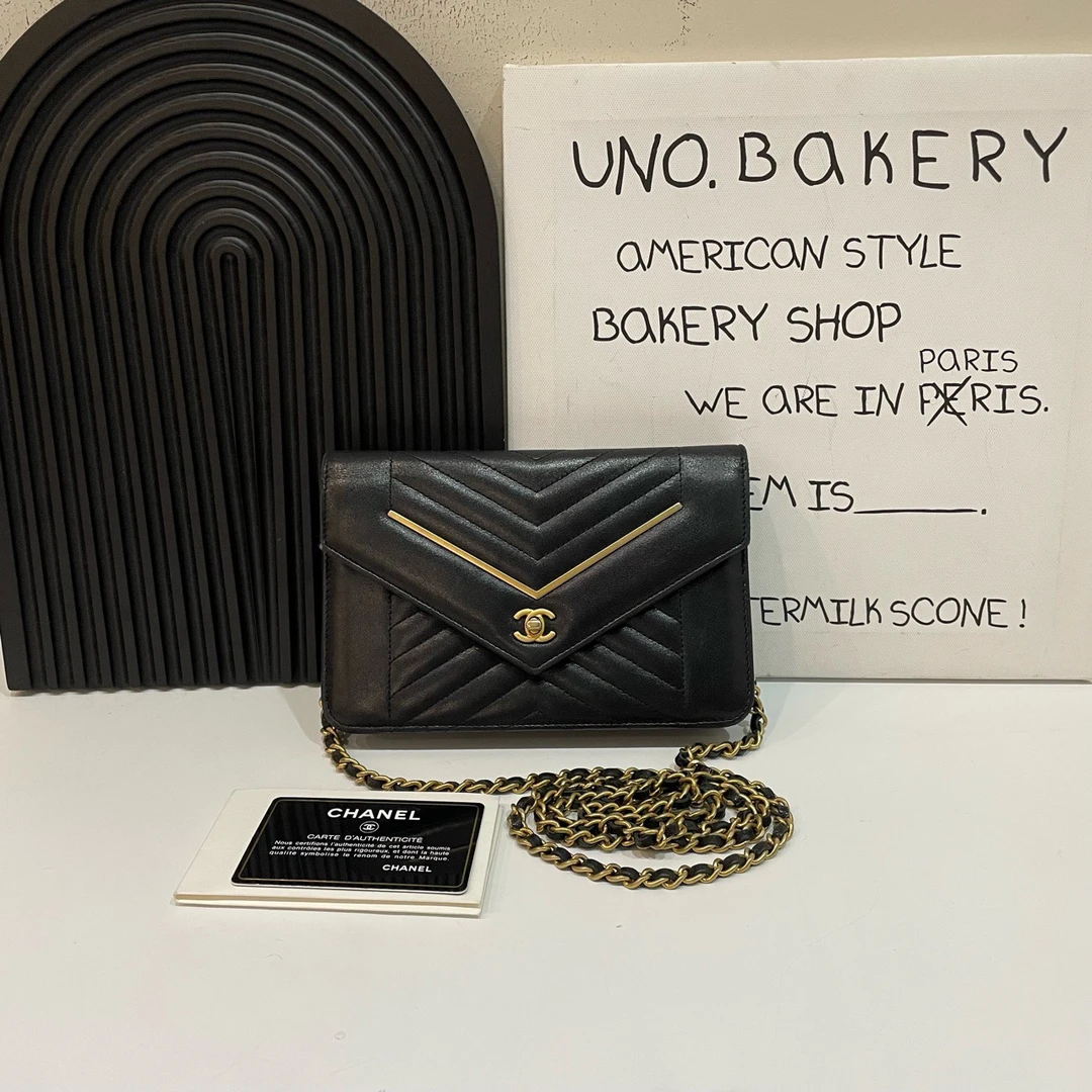 95新 Chanel/香奈儿 【蔡包紫】黑金v纹信封woc
