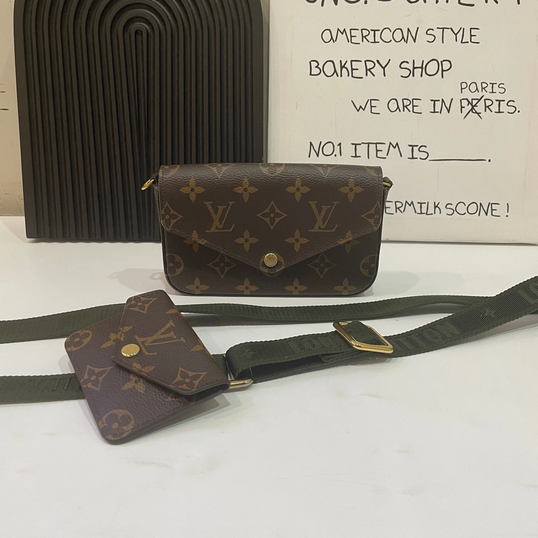 95新 LouisVuitton/路易威登 98新lv新款三合一