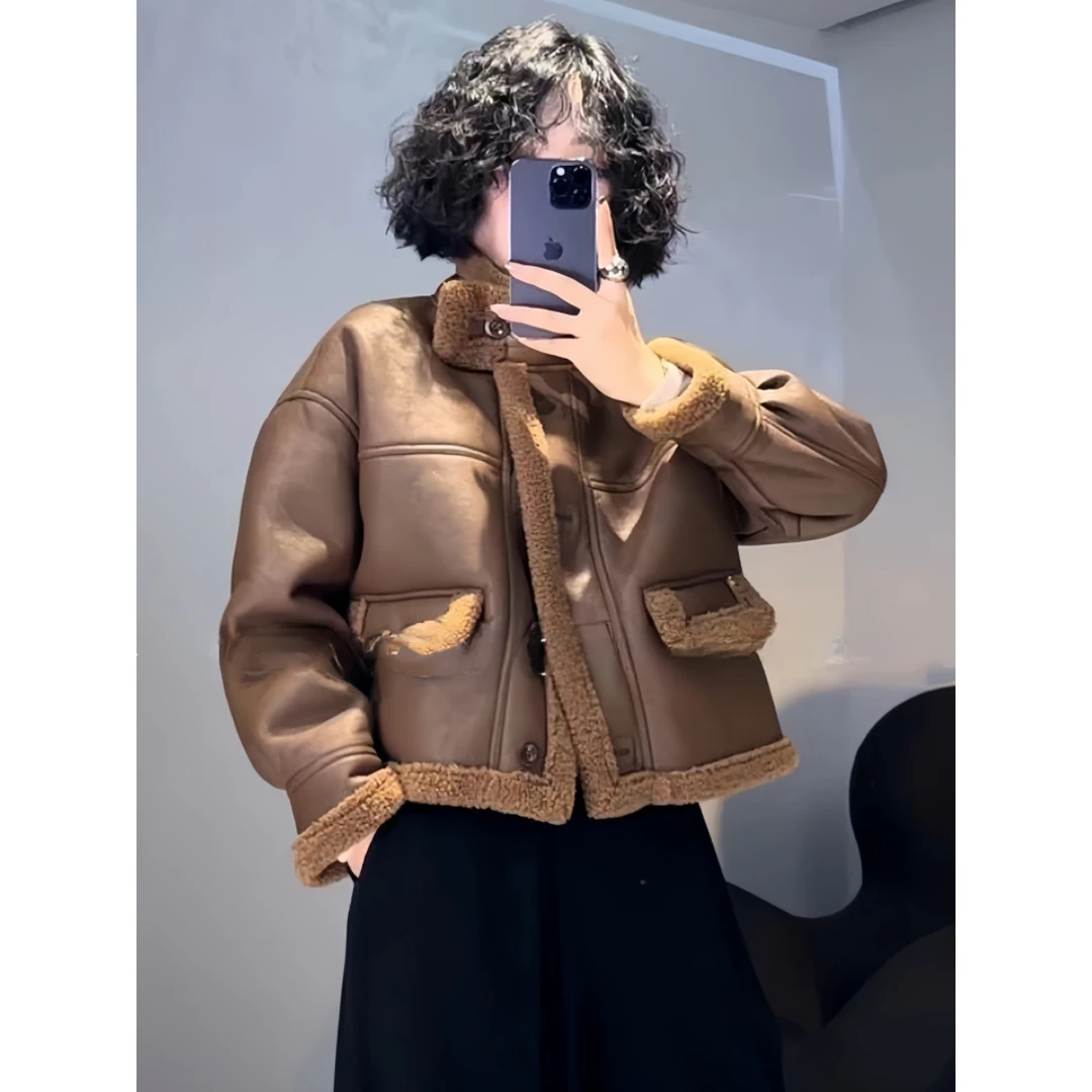 欧洲站冬季新款时尚复古软软皮毛一体加厚机车风短款外套女潮2098