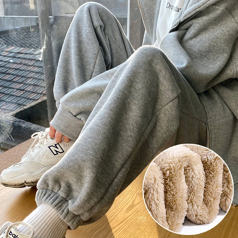 运动裤子女宽松束脚加绒加厚显瘦外穿保暖棉裤休闲冬季羊羔绒卫裤