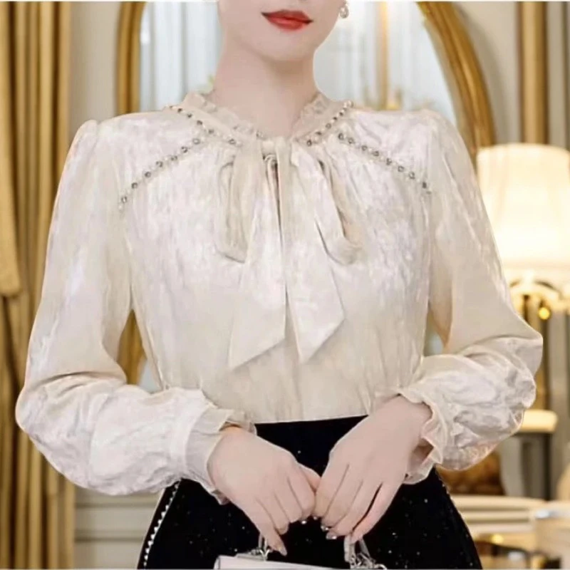 222季新款洋气法式时尚上衣休闲新款钉珠刺绣气质小衫潮