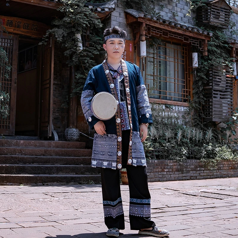 新款苗族服装男贵州云南少数民族服饰成人旅拍彝族瑶族演出服衣服