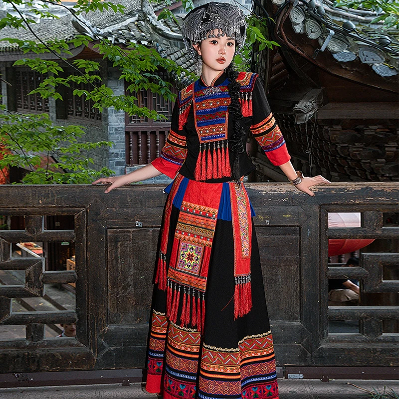 瑶族服装女广西56个名少数民族服装苗族演出服土家族彝族表演服饰