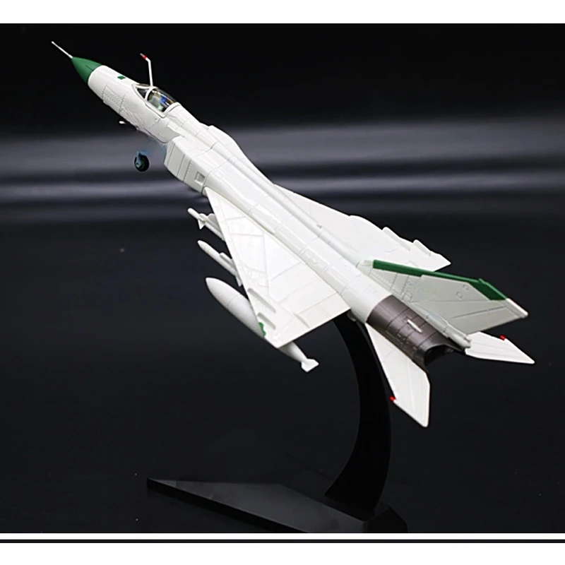 J-8/1：72长须鲸合金飞机模型收藏纪念礼品