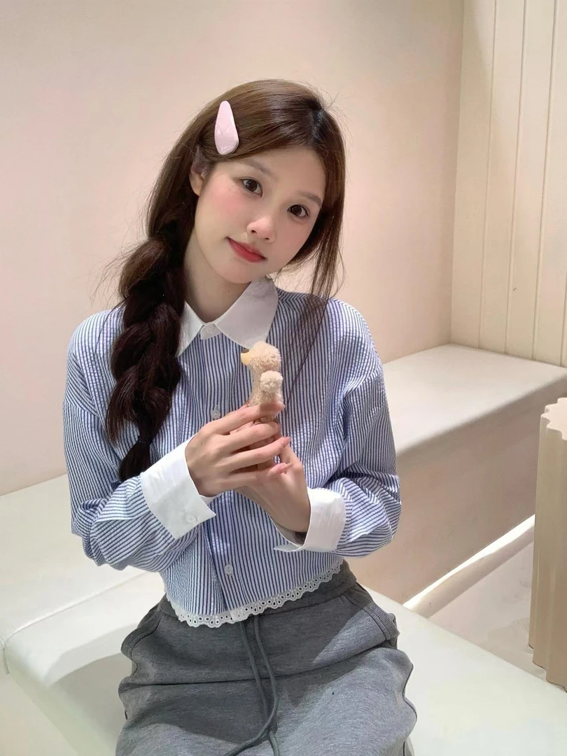 复古蓝白条纹长袖衬衫女2025秋季新款设计感短款宽松甜美拼接衬衣