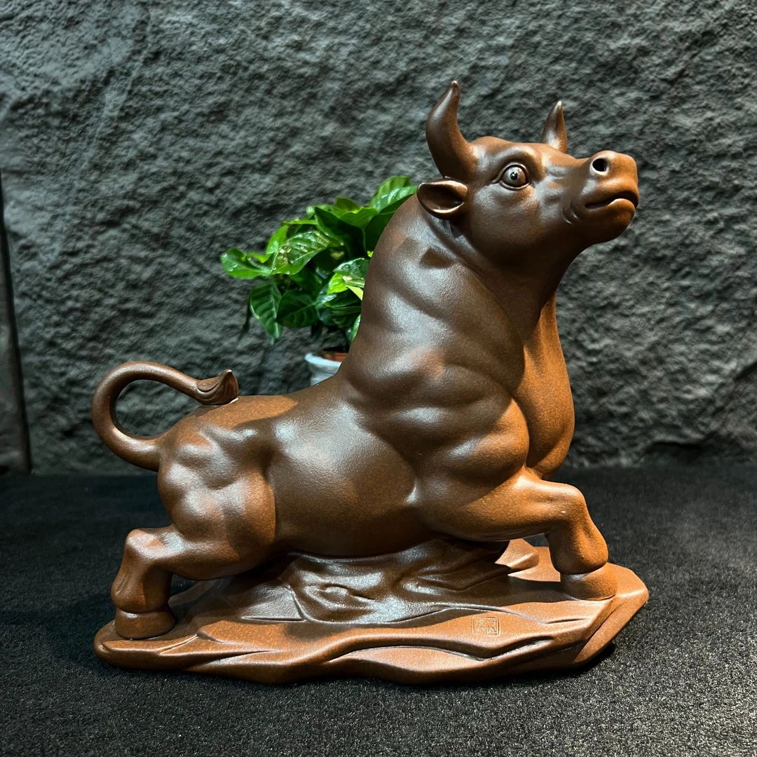 紫砂牛气冲天玄关博古架摆件