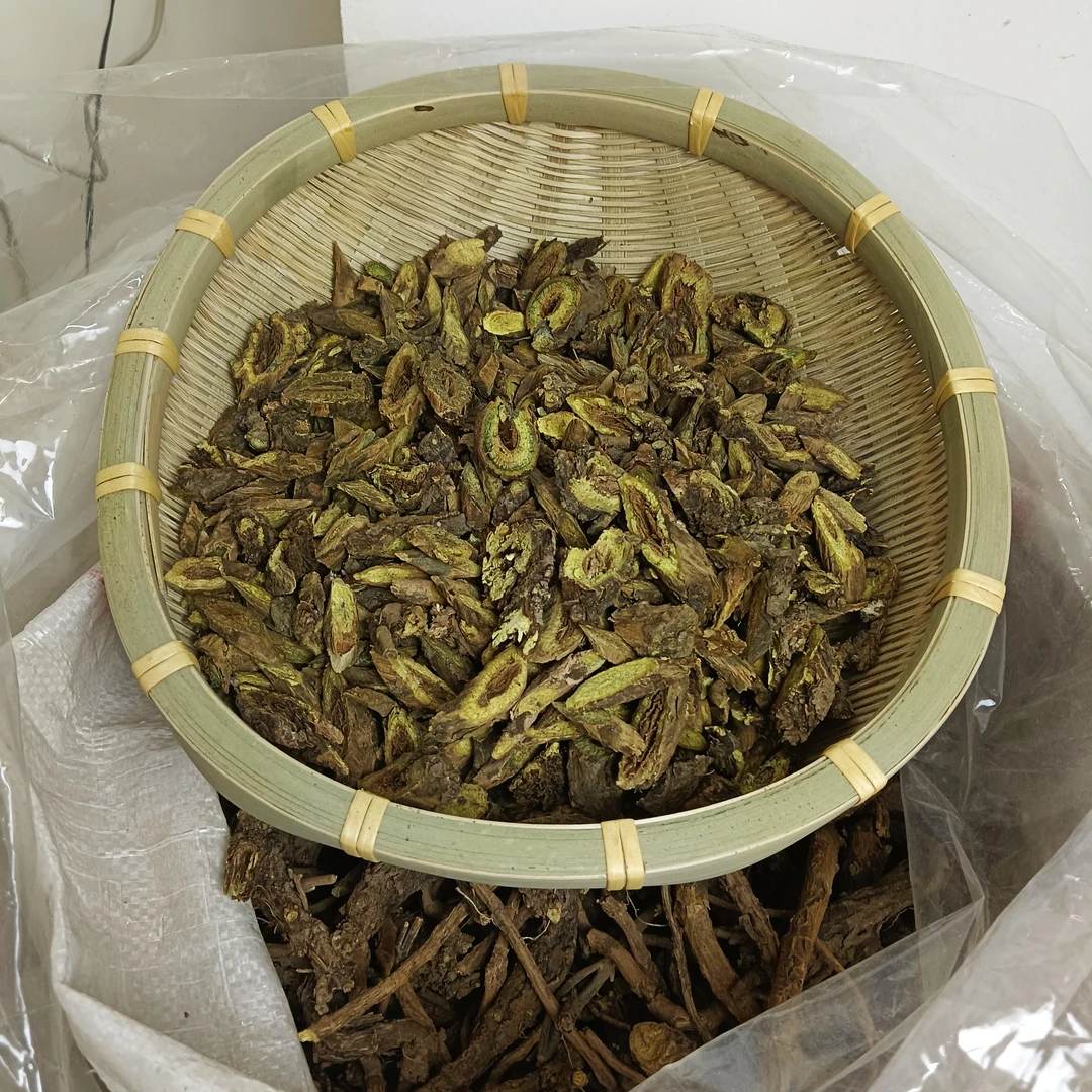黄芩  山西非种植 黄芩根 整根晒干自己切片