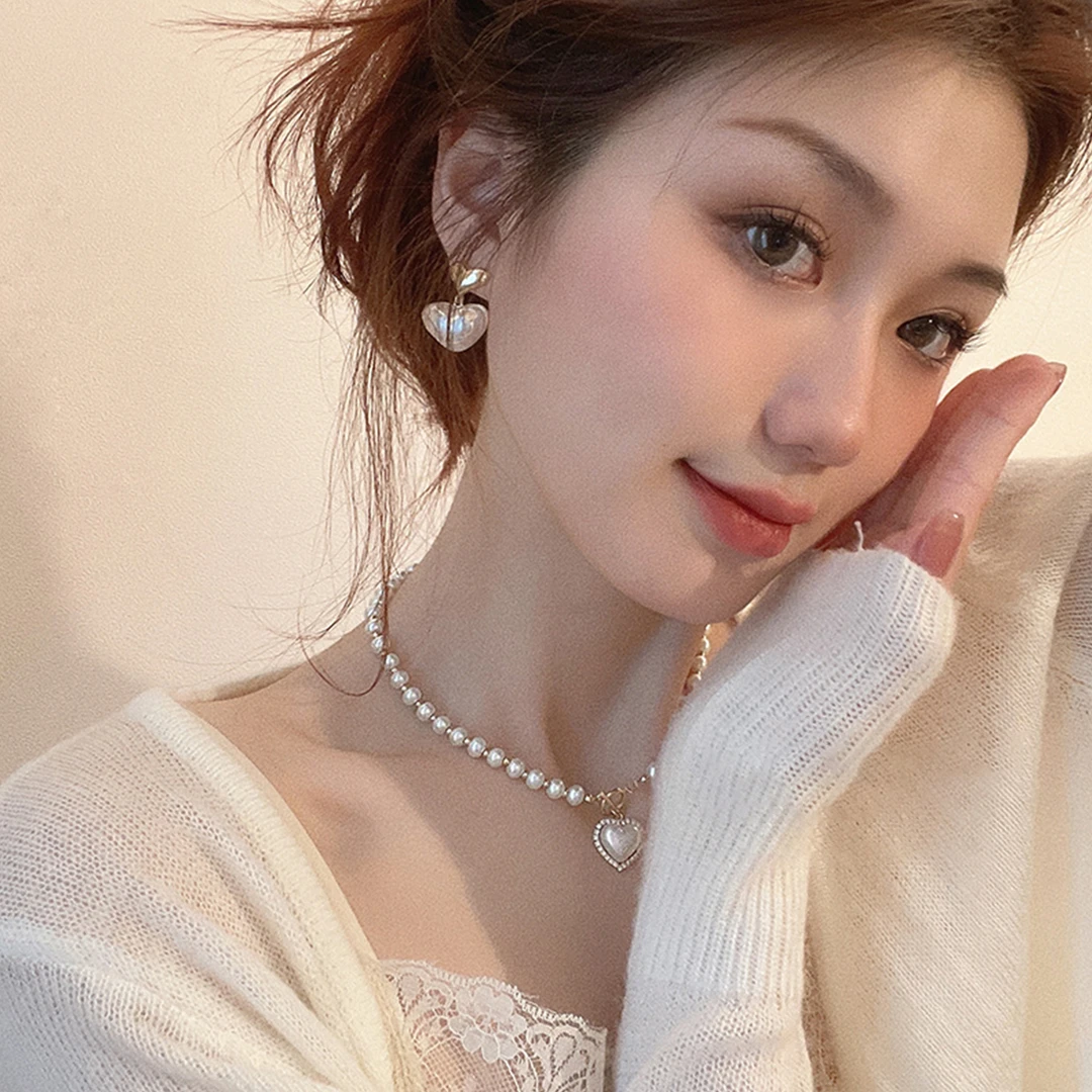 合金仿珍珠项链 爱心珠珠项链女款轻奢高级设计感小众锁骨链颈链