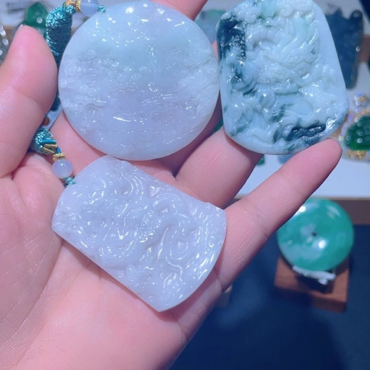 翡翠吊坠(不含链)未镶嵌