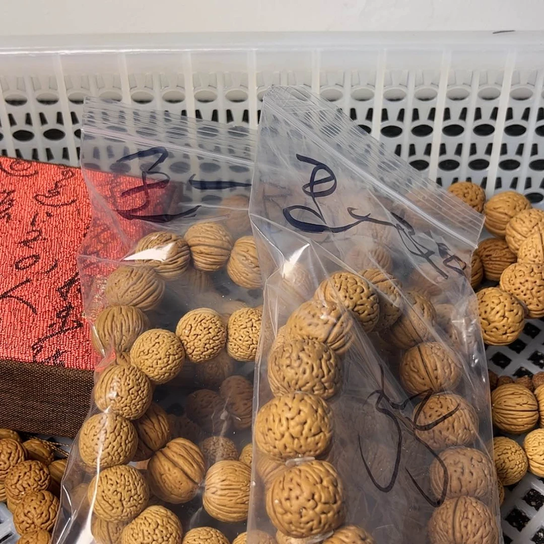 【闪购商品】桃核吊坠王**?