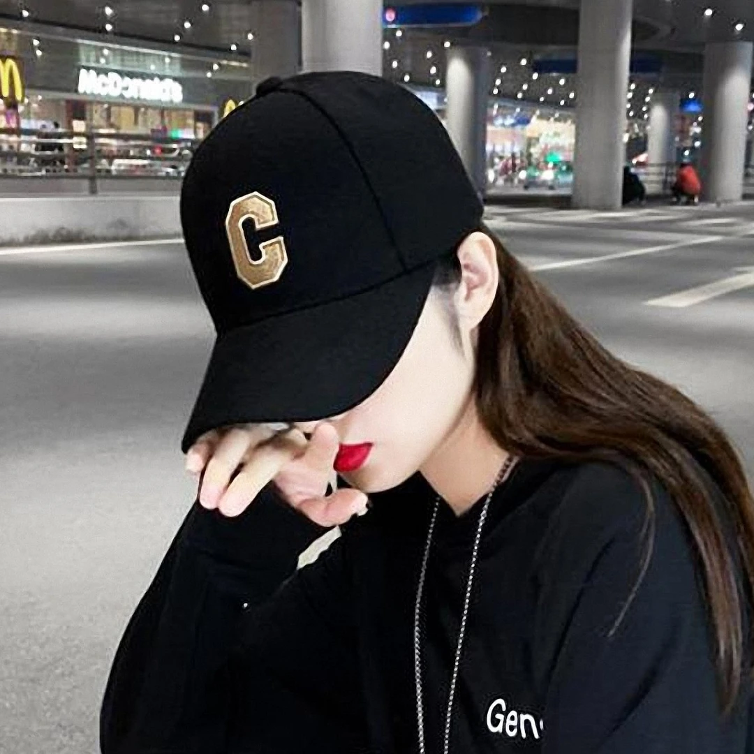网红款帽子女款2023新款夏天棒球帽春鸭舌帽男硬顶字母C刺绣INS潮