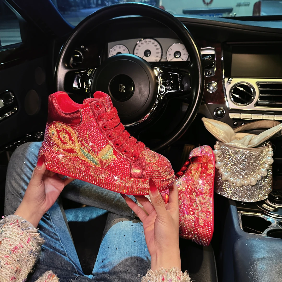 泰古·珂儿+5CM 冬新款刺绣国潮风龙凤呈祥休软底满钻运动鞋德训鞋