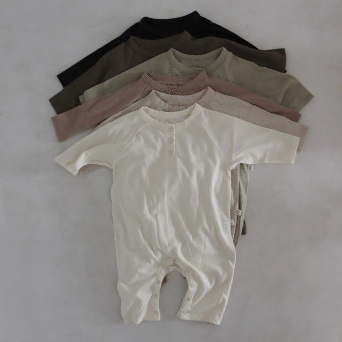 2023新款婴儿简单舒服打底连体哈衣春秋纯色家居爬服睡衣