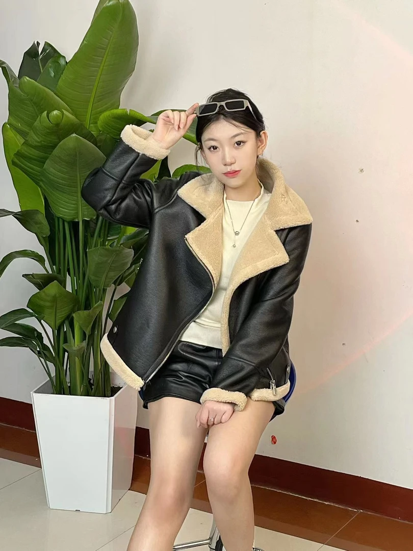 【断码】休闲女士短款皮毛一体网红加厚女装8813