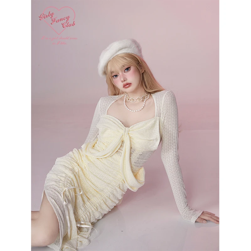 GirlyFancyClub女神滤镜*浪漫氛围感 抽褶修身镂空肌理针织连衣裙