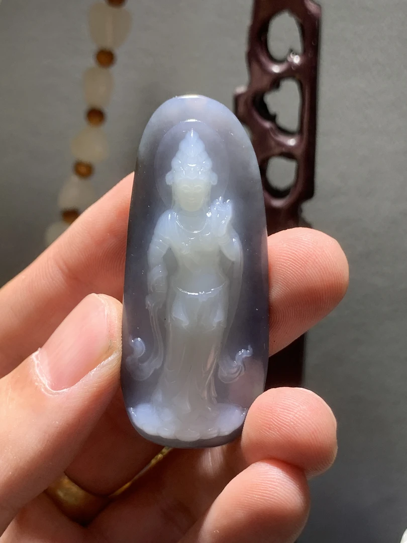 和田玉 俄罗斯籽料 玉观音 22.3克 巧色巧雕